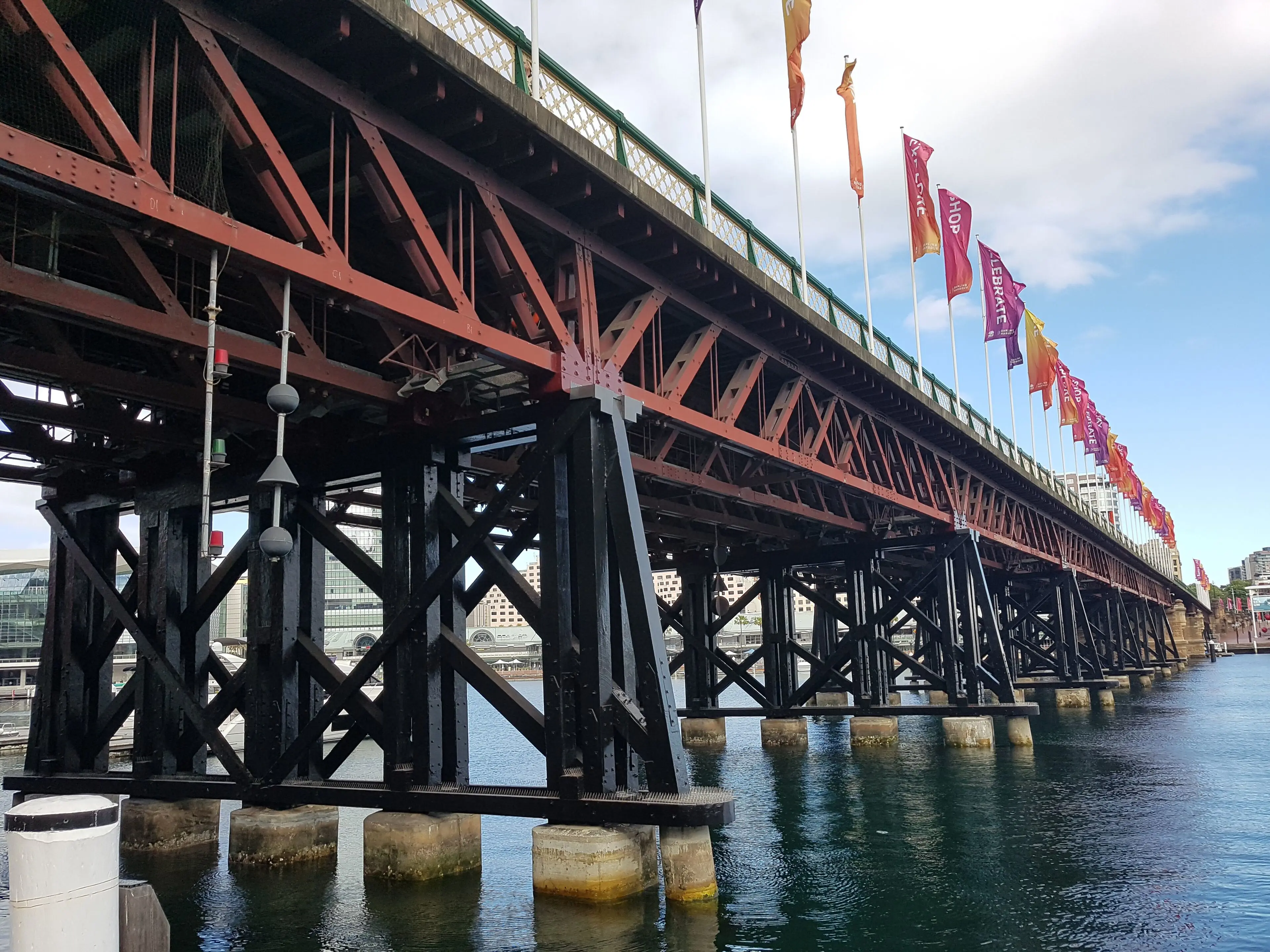 Pyrmont Bridge